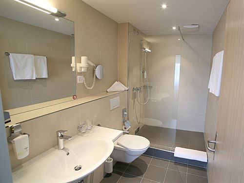 Hotel Hoeri Inn Экстерьер фото